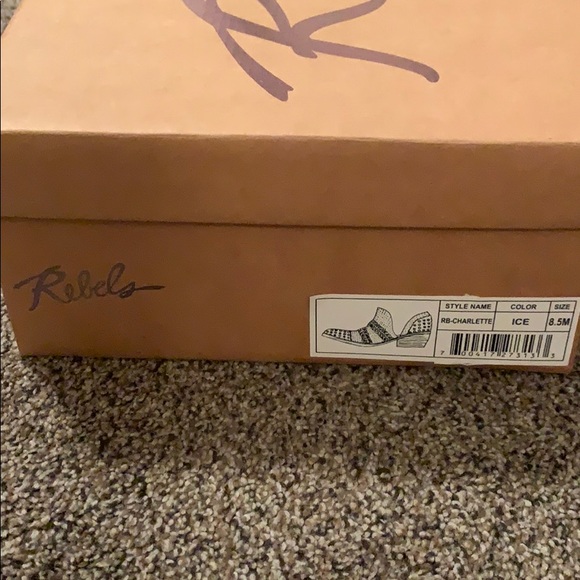 NIB Rebel Booties - Picture 6 of 6